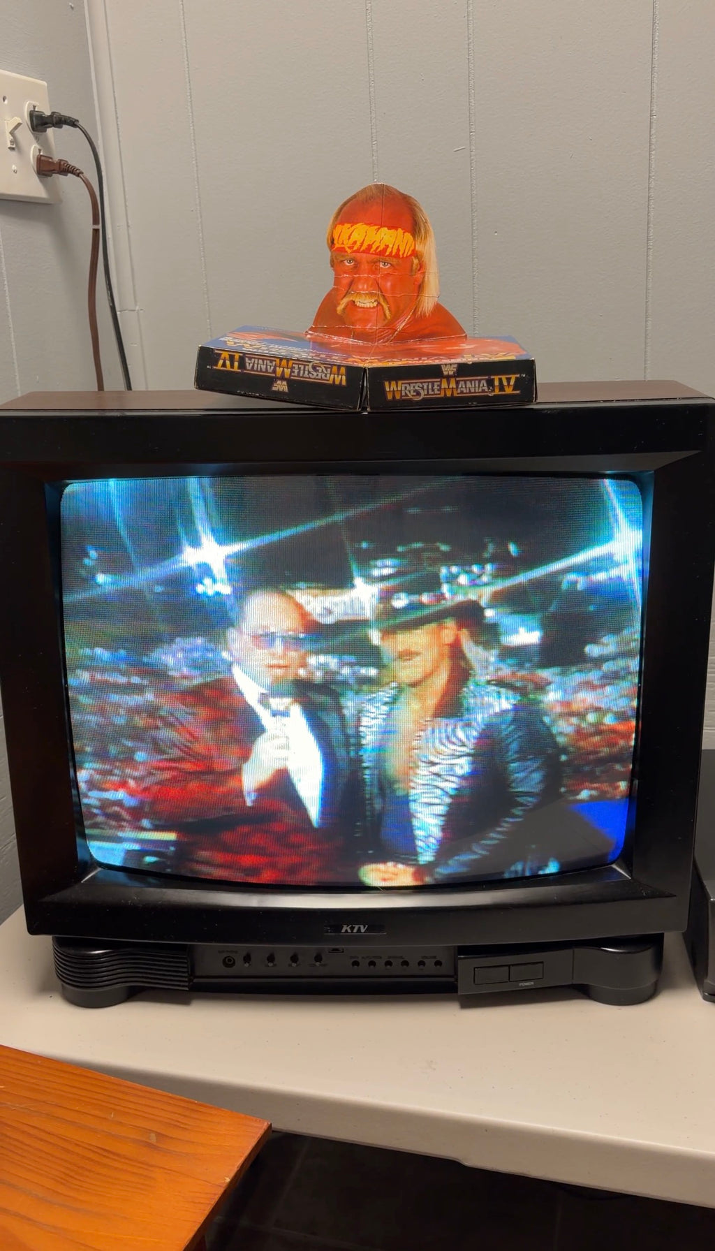 WWF WRESTLEMANIA IV . 2 VHS . COLISEUM VIDEO